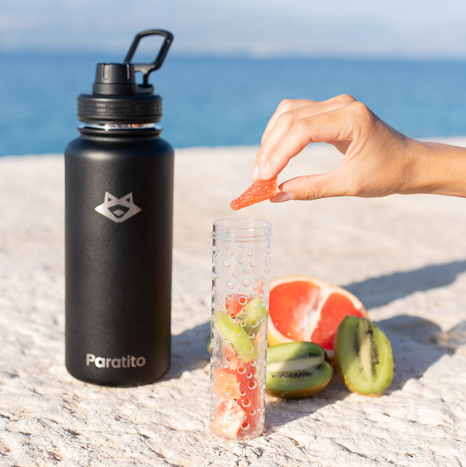 PARATITO Trinkflasche mit Fruchteinsatz für Infused Water