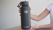 Video: PARATITO 1-Liter Trinkflasche mit Straw Cap im Alltag
